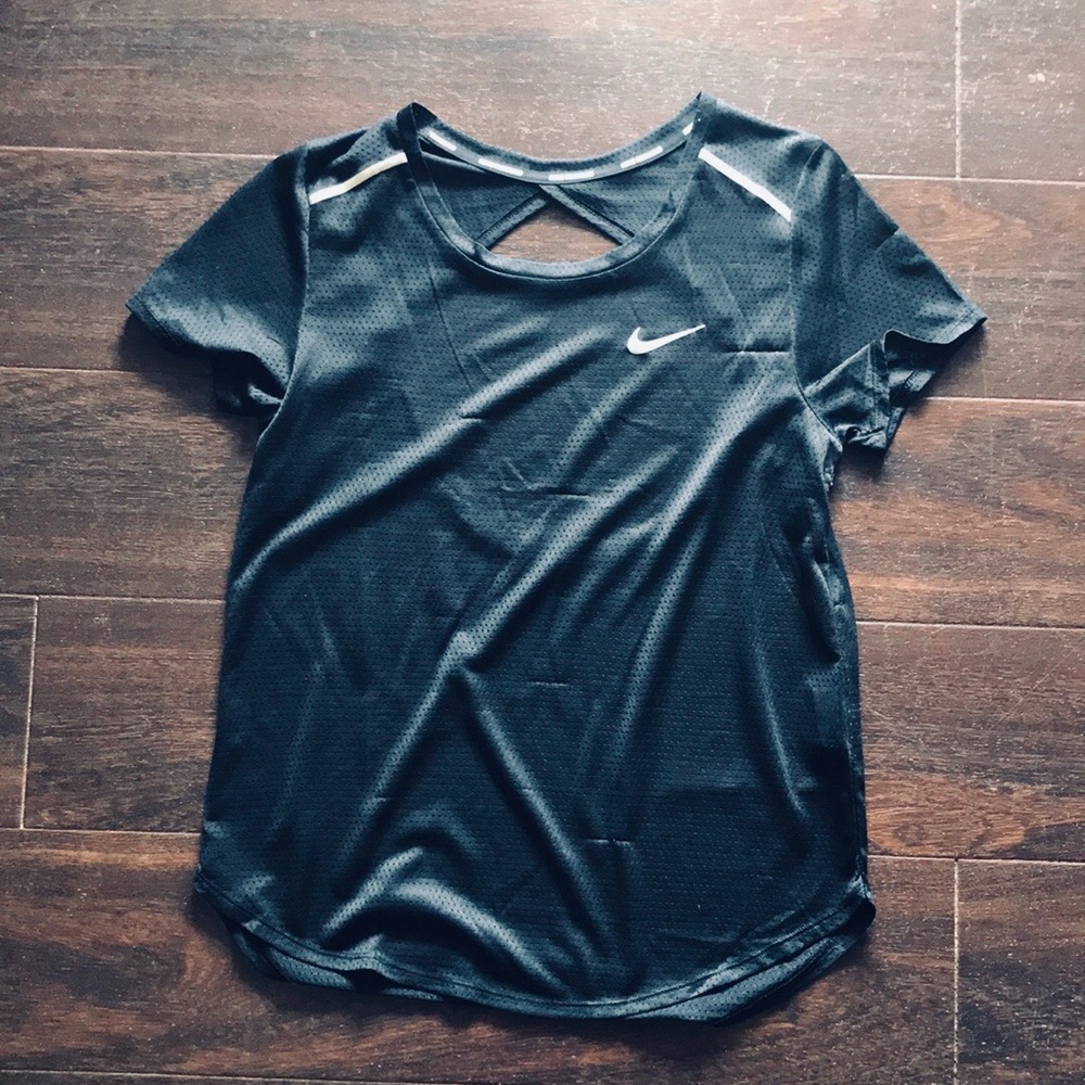 Nike workout top
